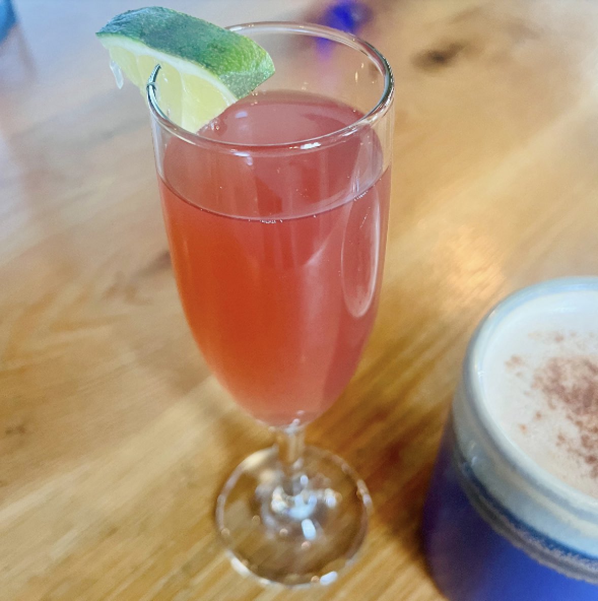 TheSquareCafe's tweet photo. Here’s to our weekly beverage specials! Available until July 17. 

☕️S’mores Latte
🍯Honey Peach Matcha
💫Cosmosa
🍑Peach-Berry Lemonade Cooler
(non-alcoholic) https://t.co/L0EXLMv4CJ