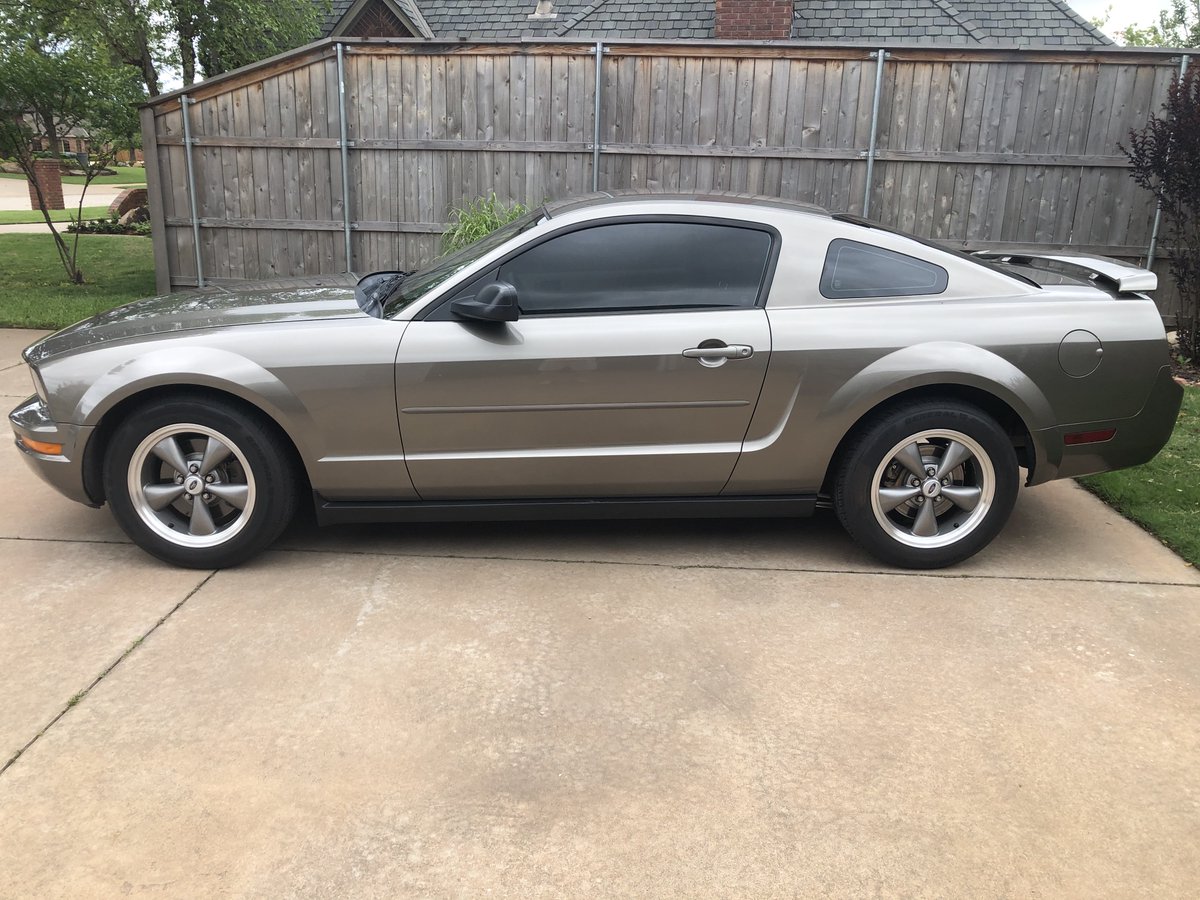flyingvengeance's tweet photo. @thedisturbed007 This was our v6 version.  It wasn't oerfect but it was good for the years we owned it.  Sold it for $5,500 in 2021.  I replaced basically the whole suspension in the 3 years we owned it with Koni and Steeda parts so it was solid but the automatic wasn't great.  Shelby GT350 next https://t.co/QurLrlkksl