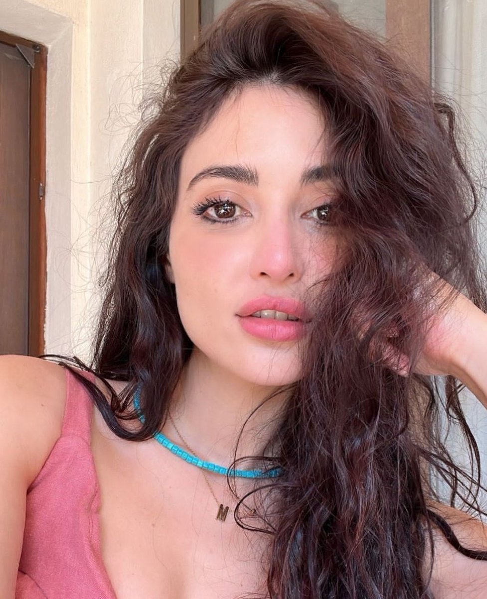 drittalucetw's tweet photo. Bir fark göremiyorum 😺🧡
#melikeipekyalova @ipekyalova https://t.co/TMC8g5MG8x