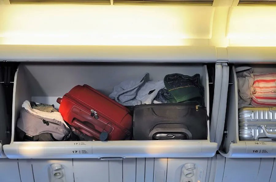 Air Algérie rend les bagages en cabine payants 

êtes-vous d'accord sur ce choix ? 

Pour plus d'infos 👉 bit.ly/44nhSK9 

#Bagages #Vols #Voyager