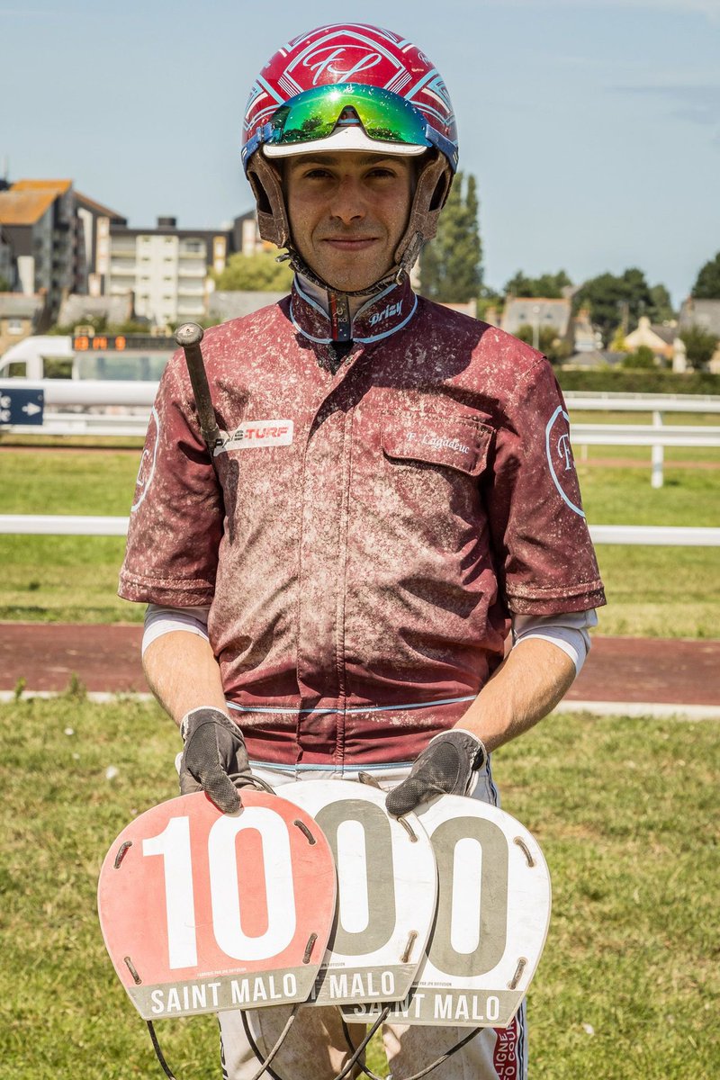 François Lagadeuc remporte son millième succès ce mercredi à Saint-Malo 🔥🎉👏🏻
Crédit photo : Thomas Pellan