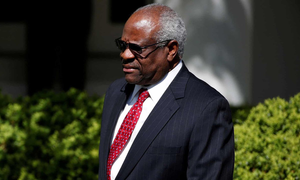 PopularLiberal's tweet photo. OUTRAGEOUS: Lawyers with supreme court business paid Clarence Thomas aide via Venmo
Payments to Rajan Vasisht, an aide from 2019-21, underscore ties between the justice and lawyers who argue cases in front of him

The Venmo transactions of a top aide to Justice Clarence Thomas, Rajan Vasisht, indicate that several lawyers who have previously appeared before the supreme court, including one who successfully advocated for the end of race-conscious admissions at universities, have paid money to Vasisht. 

These payments appear to be related to Thomas's 2019 Christmas party and suggest a close connection between Thomas, who has been involved in ethics controversies due to recent revelations about his association with a wealthy billionaire donor, and specific senior lawyers in Washington who argue cases or have other dealings with the justice.
#DemVoice1 #FreshResists