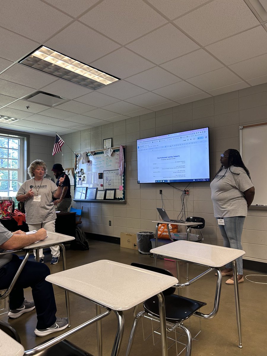 bmm628's tweet photo. @JEFCOED @jlmaye_maye #LeadingIntentionally Dr. Robinson, Mr. Clark, and Ms. Alexander sharing their approach to PLCs https://t.co/AsUflm7QZV
