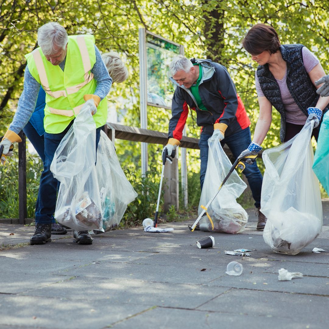 Looking for a way to give back to your community? Consider volunteering with SOLVE, an organization focused on restoring and preserving Oregon's environment, including neighborhoods, parks, forests, and more. Sign up for one of their litter cleanups today! bit.ly/3XSh2CL