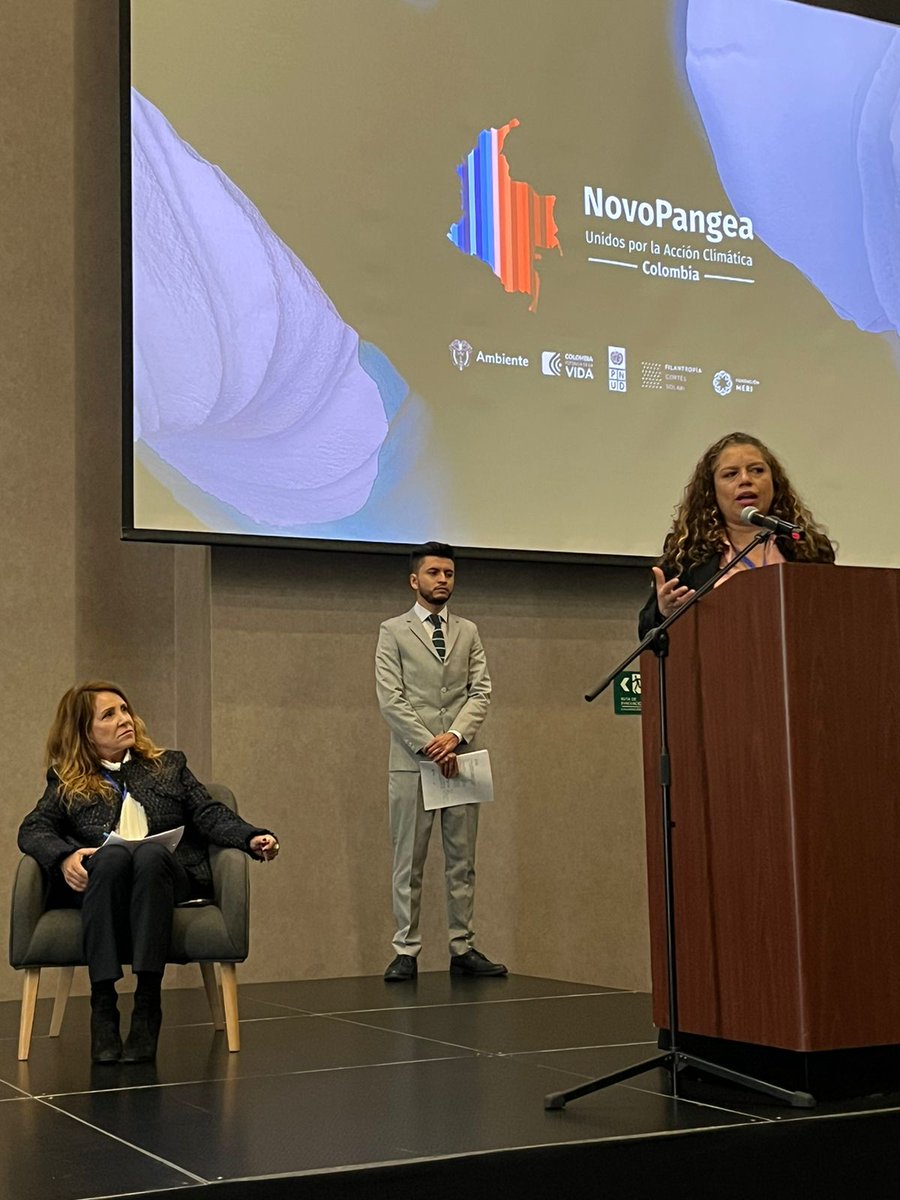 Ahora, desde Colombia iniciando 5ta Conferencia de Cambio Climático #NovoPangeaLatam.

Subsecretaria <a href="/svilardyq/">Sandra Vilardy</a> señalando importancia d abordar tres crisis en conjunto: CC, Biodiversidad y Contaminación.

@ipccch
@minambienteco
@francortessolari
<a href="/pnud/">ONU Desarrollo</a>