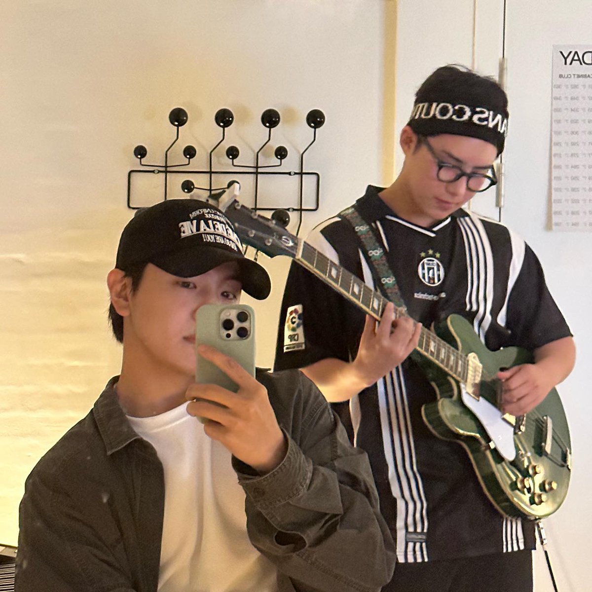 A.C.E CREAM tweet media