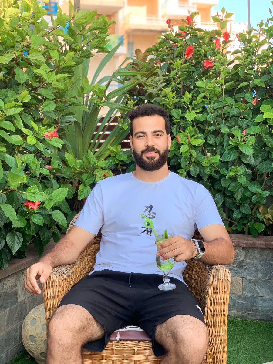 mody90084262's tweet photo. مساء الخير يا شويه فانز 😂💔 https://t.co/SvMfQZ3Kvw