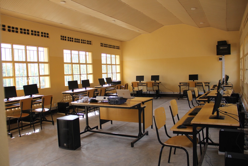 infoANS_IT's tweet image. #Rwanda – Grazie al progetto #ACTEC, il Centro di Formazione Professionale “Don Bosco Muhazi” inaugura un nuovo avveniristico edificio 

infoans.org/sezioni/notizi…