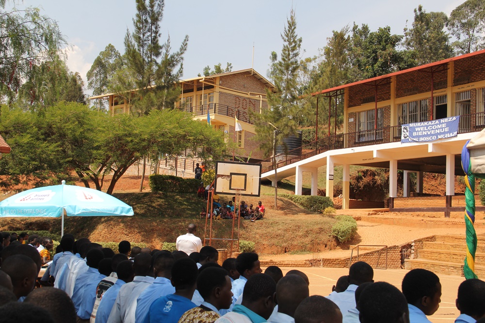 infoANS_ES's tweet image. #Ruanda – Gracias al proyecto #ACTEC, el Centro de Formación Profesional "Don Bosco Muhazi" inaugura un nuevo edificio futurista 

infoans.org/es/secciones/n…
