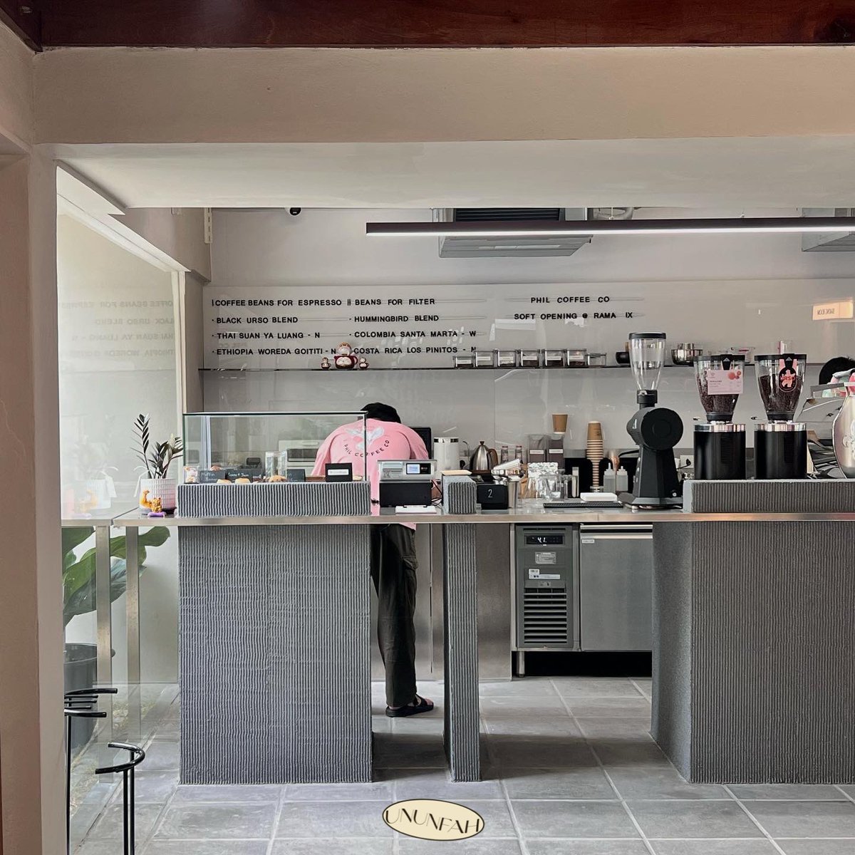 ununfah's tweet photo. Phil Coffee Co Rama IX
สาขาเปิดใหม่ของร้าน Phil coffee co. อยู่ในซอยพระราม9 60 เป็นการรีโนเวทบ้าน 2 ชั้นมาเป็นร้านกาแฟได้สวย cozy น่านั่งทั้ง indoor และ outdoor เลย เมนูกาแฟอร่อย ถูกปากเราแถมราคาไม่แรงด้วย แนะนำเลย
📍https://t.co/dieg4pd100
🚙 มีที่จอดรถ
🕕 8.00-16.00 (หยุดจ.-อ.) https://t.co/7bLZZIOlpQ