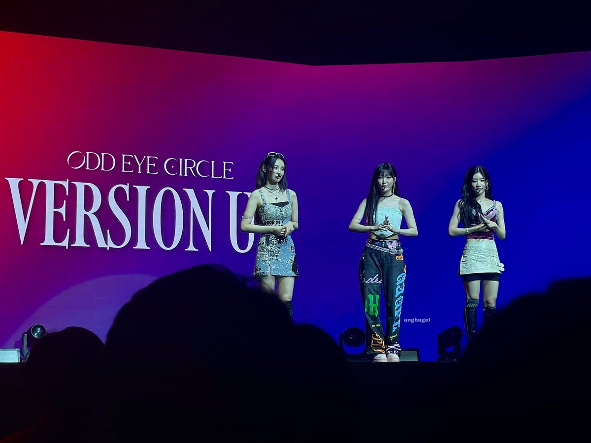 angbagelch's tweet photo. [230712] ODD EYE CIRCLE SHOWCASE thread

*these are my photos and videos* https://t.co/SSvKzrfdjx
