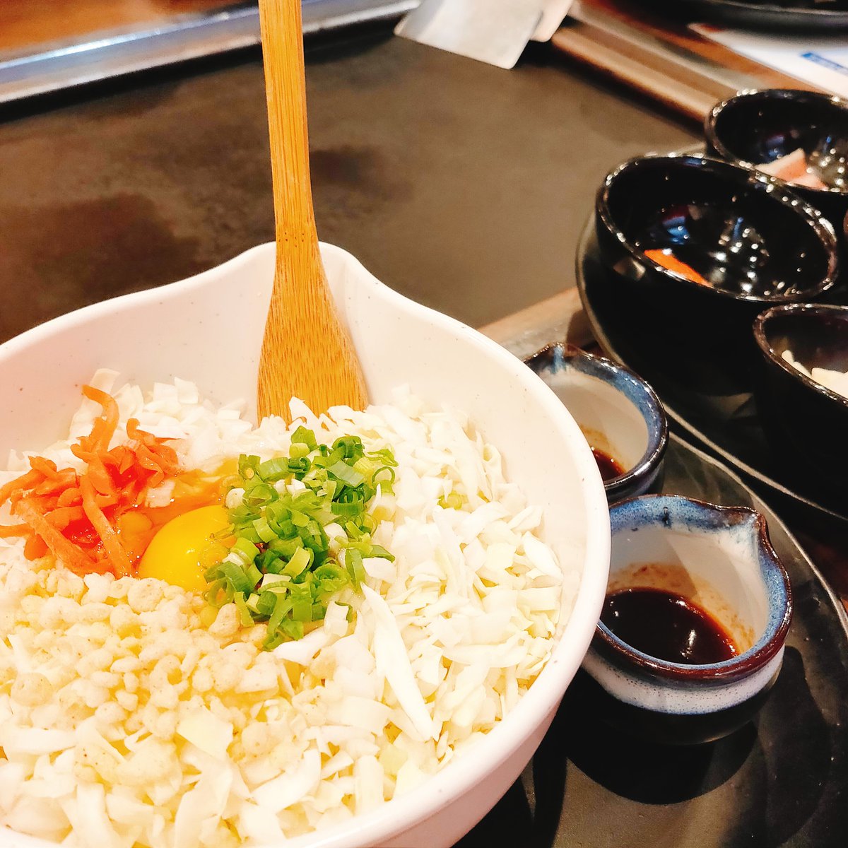 おはようございます☀️

仕事終わりの母と待ち合わせして、お好み焼きを堪能してきました😋💕
ここのお店、もんじゃもあるんですが、なんと1品300円～という破格のお値段で…🙏✨
鉄板焼き系が大好きな息子達と父と弟を連れて、また来ます🙆‍♀️´-

今日も素敵な1日を🌷.*

#おは戦50713jm🌴