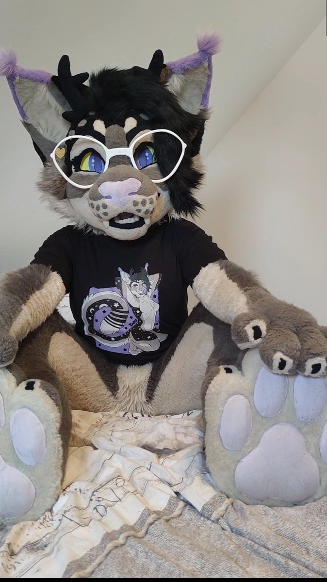 🐾FREE t-shirt RAFFLE🐾
You can choose any design and any size! Shipping will be covered by me!
👉 Second winner will be chosen if we reach 500 RT

RULES:
💕 FOLLOW and RT 💕
✨ Comment which one is your favourite or what design you would love to see next ✨

Raffle ends on 19/07