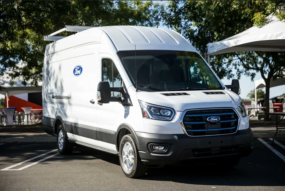 👋Say goodbye to #emissions & Hello to the @Ford e-Transit!

Attendees had the chance to check out the Ford e-transit at our #RideandDrive23 event!

Stay tuned today for more specs about this vehicle:
buff.ly/3YBskdJ