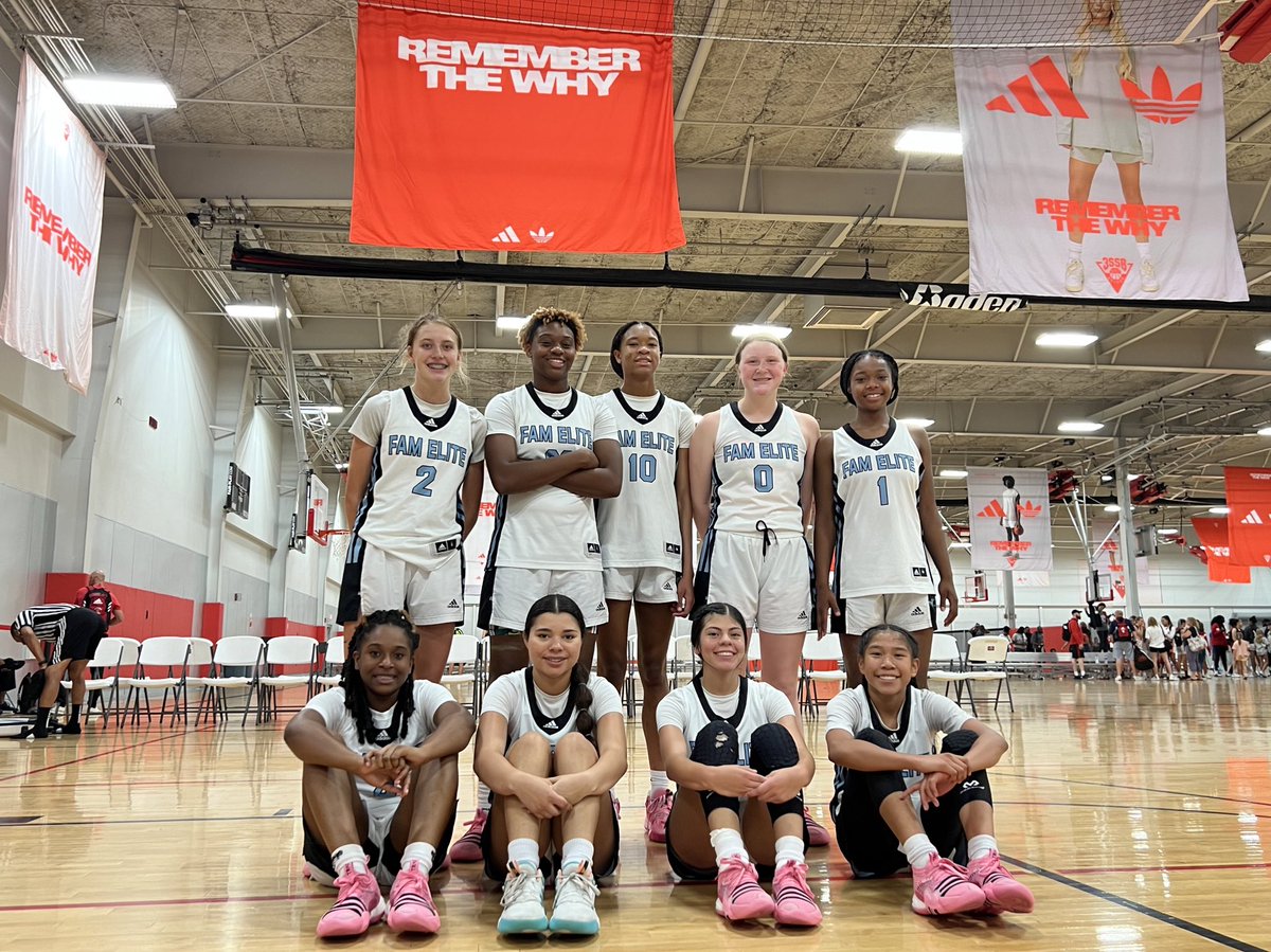 Coachdomo_24's tweet photo. Session ll in Iowa was very good to us.
We went 3-1 and improved in every game. Not bad for these youngins!!
Now it’s time to get ready for the Adidas National Championship in South Carolina!!
@FAMeliteGBB @3SSBGCircuit https://t.co/4Fh1rJBec6