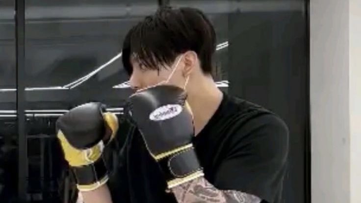 แล้วเอาไงอะ                          อ่าวแล้วเอาไงอะ