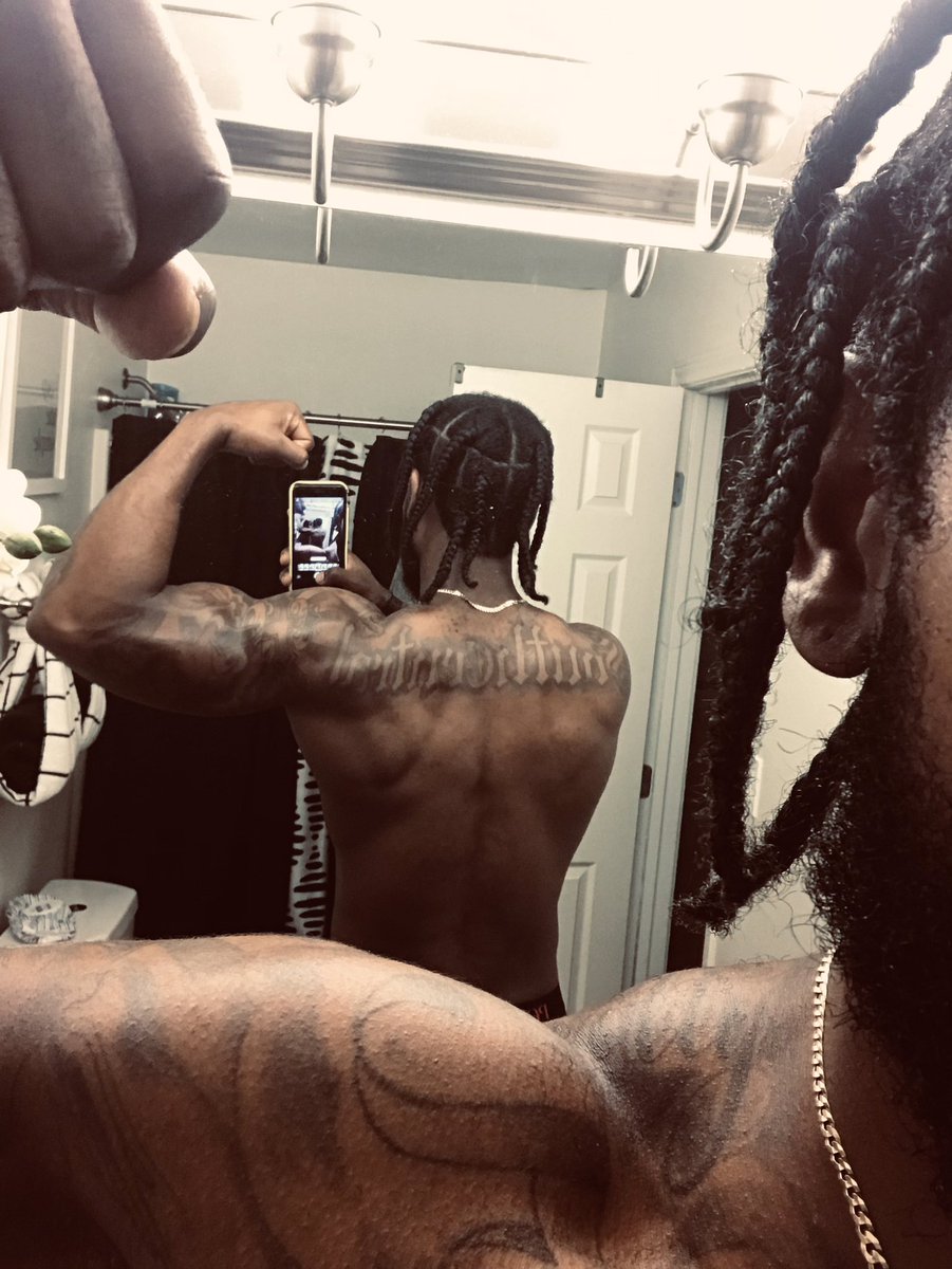 _ChosenOneGAMES's tweet photo. Fresh out the type🚿🧼
I am confident and comfortable in my own skin…. You should be too 😎
#HealthIsWealth
#ActionsOverExcuses
#LevelUpFitness📶💪🏾 https://t.co/O7nEPRrUTk