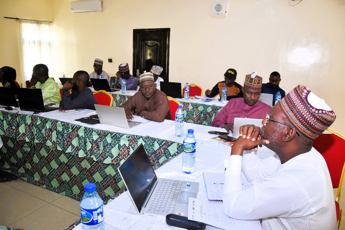 farmersvoice_ng's tweet photo. The consortium meeting of the @KanoPastoral taking place in Kaduna state, with the purpose of evaluating project objectives and activities. @NigeriaSasakawa @ICRISAT @IFAD @IITA_CGIAR https://t.co/MmRZVUrHMy
