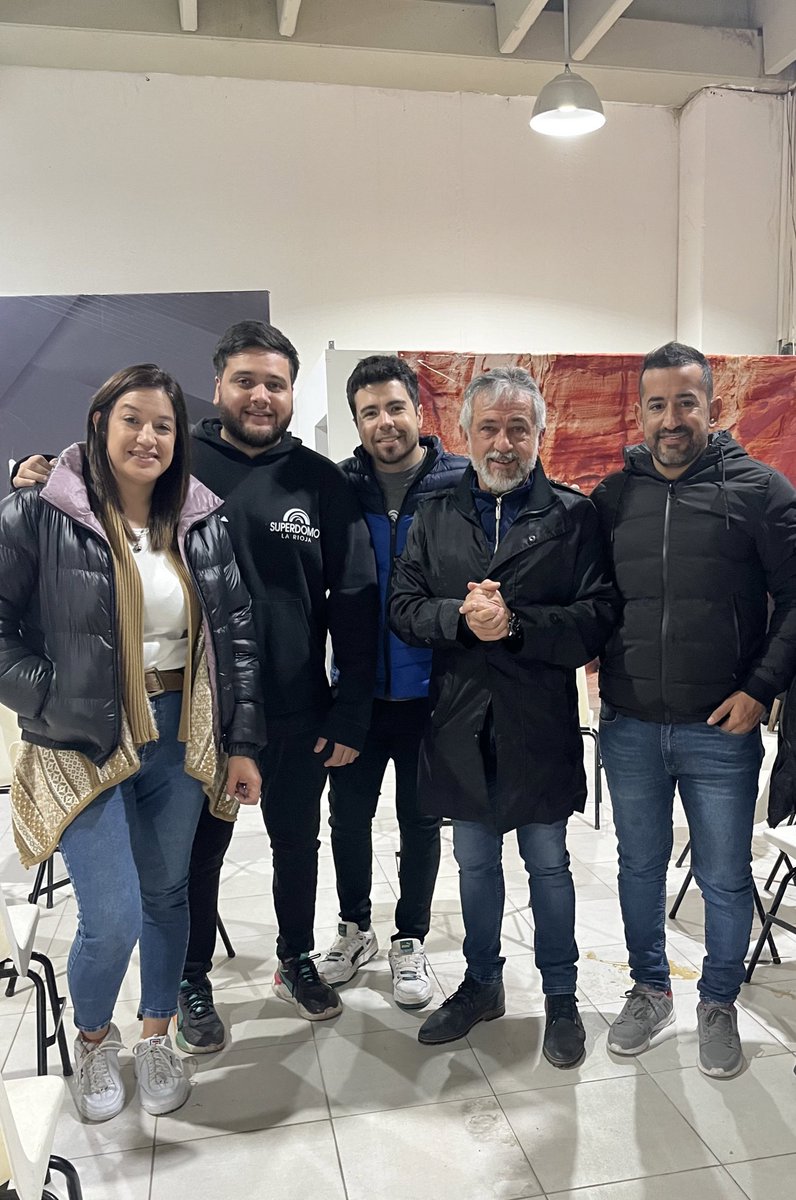 turquitomenem's tweet photo. Camino al 28 de Julio @unionxlapatria @SergioMassa @QuintelaRicardo @amolinalarioja #SuperDomo 🇦🇷✌🏼 https://t.co/t01S0X6F3t