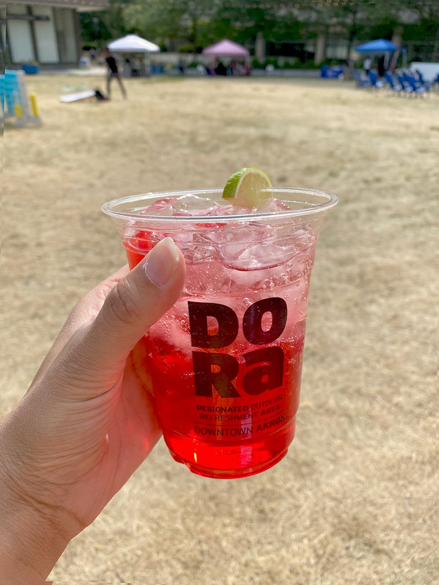 downtownakron's tweet image. Wednesday = Weekend TODAY after work! Join us on the Plaza for Happy Hour 5-6 pm, Line Dancing 5:15-6:15, music with @victorsguitar 6:15-7, &amp;amp; Live &amp;amp; Local with Latin Jazz Players from 7-9. #ItsAParty #downtownAkron #liveMusic #SummerVibes