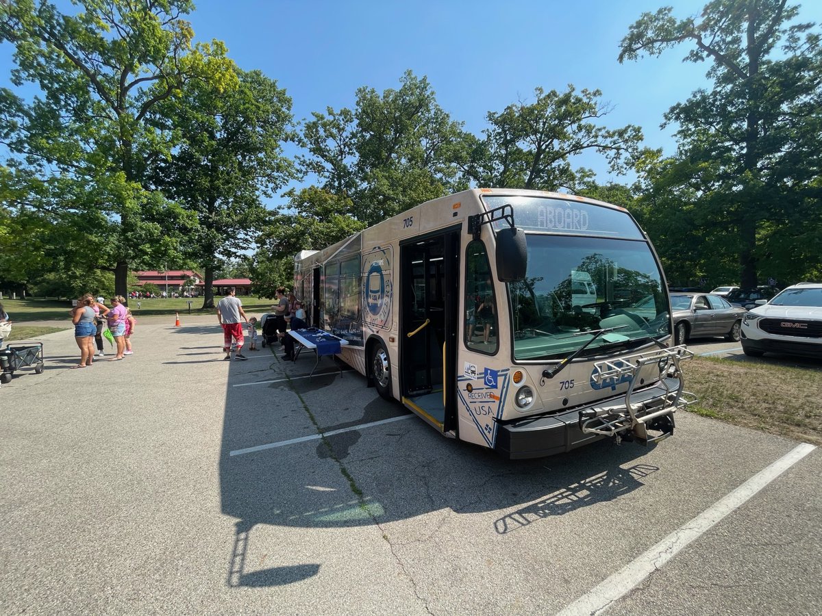 RideCATA's tweet photo. Stop by and see us today at @potterparkzoo for another Touch-A-Truck Event now until 2 p.m. 🦍🦅🐆
Also enjoy $2 Zoo entry as a part of #ZooDays! MORE: https://t.co/vFvtgmywwI
#rideCATA #PotterParkZoo #LoveLansing #TouchATruck https://t.co/AXZzGsa7er
