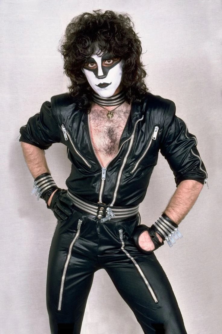 BrandonTheSonic's tweet photo. The late and great Eric Carr would’ve been 73 years old today. 
Happy birthday Eric Carr, the Hawk, the Silver Fox, the Fox. 
Numbers #kiss #thehawk #silverfix #thefox #drummer #doublebass #rocknrollallnite #happybirthday @EricCarr_TheFox https://t.co/UV1rIuaVb7