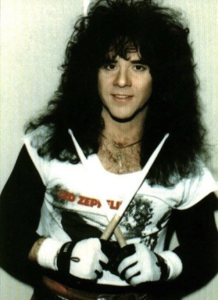 BrandonTheSonic's tweet photo. The late and great Eric Carr would’ve been 73 years old today. 
Happy birthday Eric Carr, the Hawk, the Silver Fox, the Fox. 
Numbers #kiss #thehawk #silverfix #thefox #drummer #doublebass #rocknrollallnite #happybirthday @EricCarr_TheFox https://t.co/UV1rIuaVb7