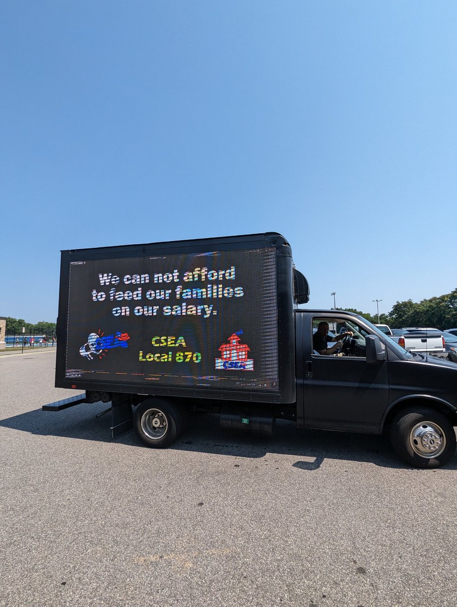 Eire2Li's tweet photo. @News12LI  Middle Country Schools custodial and maintenance workers who were on the Frontline to get kids SAFELY bk in schools post #covid19 are being severely underpaid, district wont bring a fair contract for negotiations to the table. WE WILL NOT BE SILENCED #WEARETHEFORGOTTEN https://t.co/w4ngp6cI39