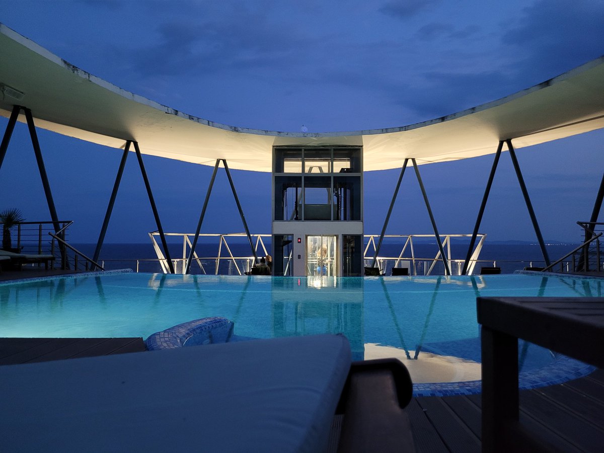 Rich Axford tweet media