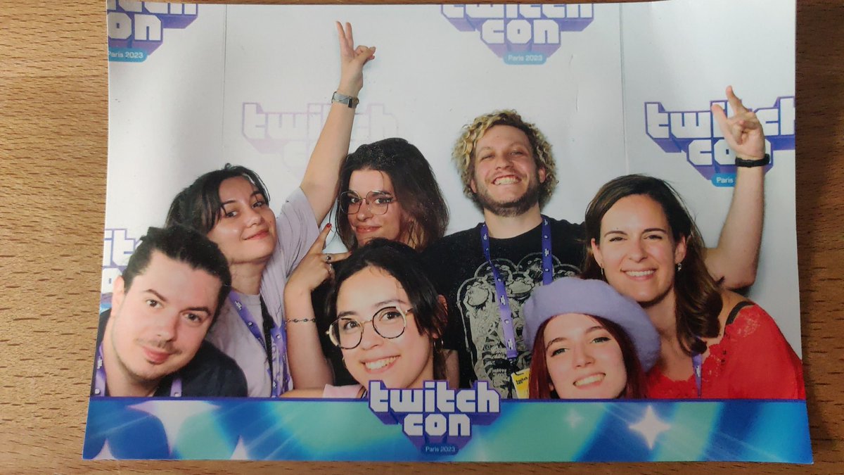 Après plus de huit ans à la tête de l'équipe Partnerships FR, l'heure est venue pour moi de quitter Twitch et partir vers de nouveaux horizons. Je suis très fier de ce que mon équipe et moi avons pu accomplir jusque là et je n'ai pas le moindre doute qu'ils continueront à faire