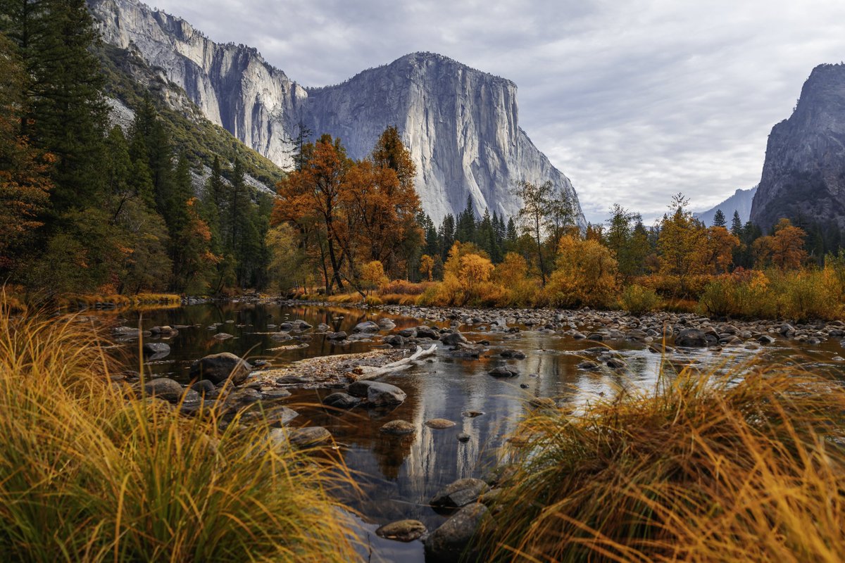 glennleerob's tweet photo. Yosemite in the Fall 🍂🍁🔥 https://t.co/5h970zfitl