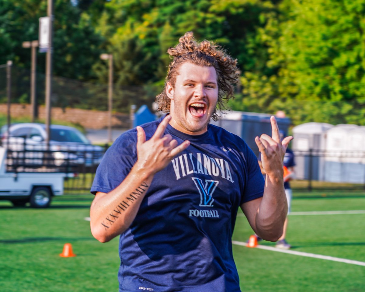 NovaFbRecruit's tweet photo. Positive \\V//ibes Only!!! #TapTheRock https://t.co/dJnFTpwMse