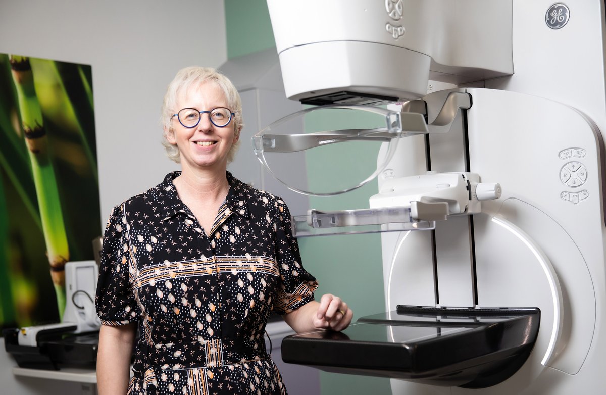 UoS Health & Society (@uos_healthsoc) on Twitter photo Following the opening of our new Centre for Medical Imaging, we spoke to our Head of Radiography <a href="/mercer_claire/">Dr Claire Mercer</a> about her second book, due out this Friday!
Read more 👉 salford.ac.uk/news/second-bo… Following the opening of our new Centre for Medical Imaging, we spoke to our Head of Radiography <a href="/mercer_claire/">Dr Claire Mercer</a> about her second book, due out this Friday!
Read more 👉 salford.ac.uk/news/second-bo…