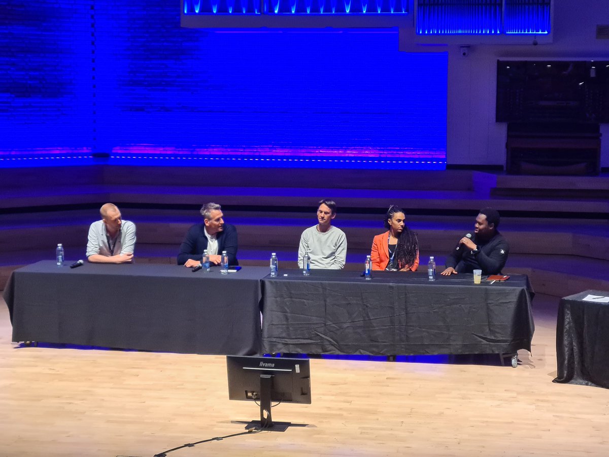 sambenskin's tweet image. People Manager&apos;s Radical Candor.

Lead the team, don&apos;t be the noise shield, trying to protect them. Teach them how to deal with the noise.

Give them a safe space and listen but set boundaries. You aren&apos;t their parents or their partner. You are there to help them succeed at work.