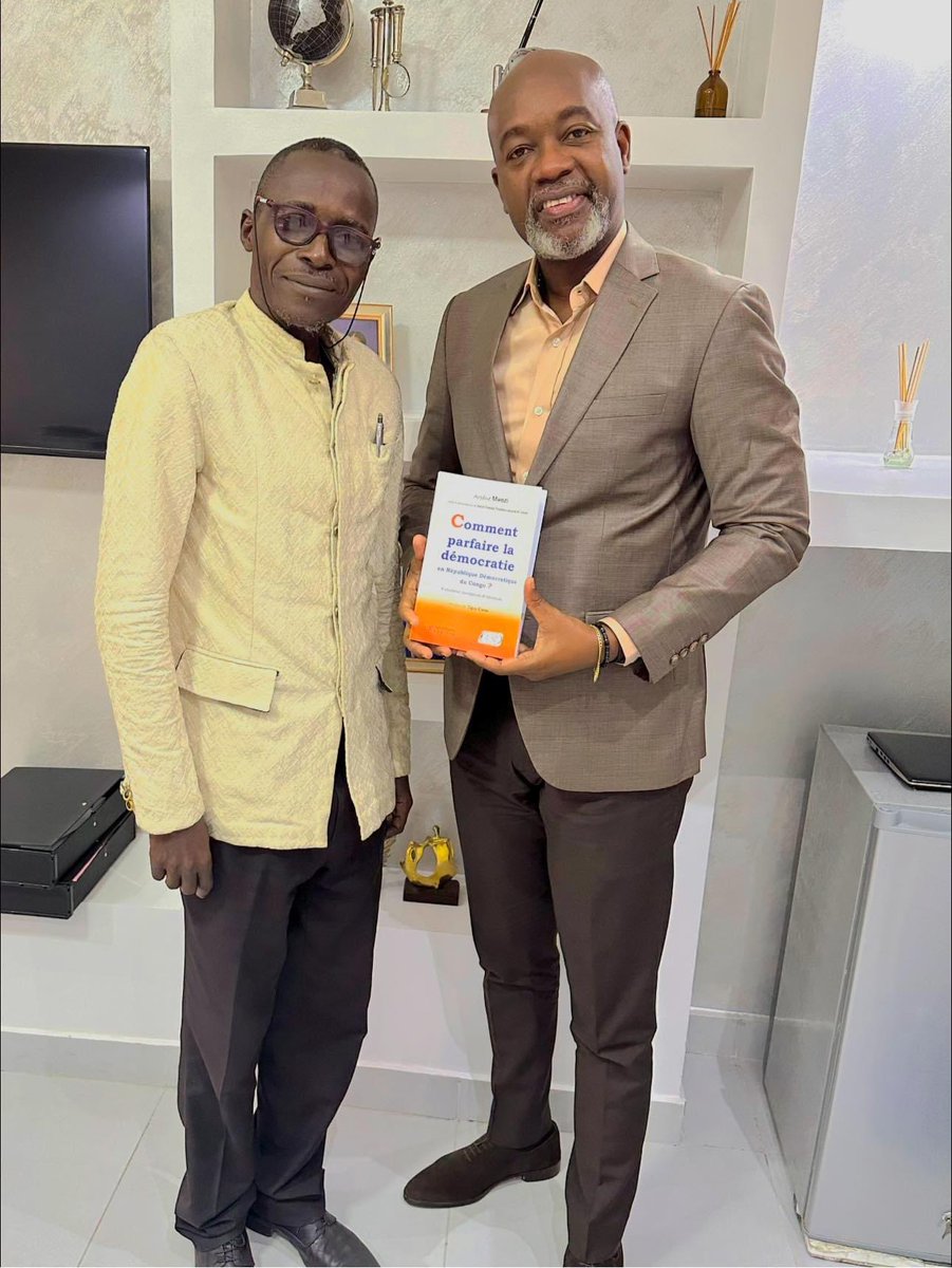 Une démocratie encore trop imparfaite, excessivement irrationnelle et pas encore digne d’une RDC destinée à la grandeur, voilà en somme le constat de l’auteur, Arsène Mwezi, qui propose des pistes intéressantes pour la parfaire.  

#ivresdulivre
#tiguyelebe
#littérature
#LPC