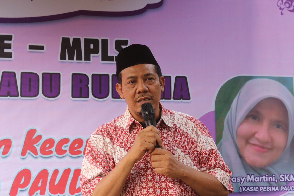 Bambangsutop0's tweet image. Memberikan sambutan pada Acara MPLS dan Seminar pendidikan dengan tema &quot;Memaksimalkan Kecerdasan Anak usia dini&quot;, Ahad , 9 Juli 2023 Jam  08.00 - 11.00 di TKIT Ruhama, Mekarjaya, Depok berjalan lancar. #seminar #kecerdasananak #paud #tkitruhama #tk #pendidikan #mpls #siswabaru