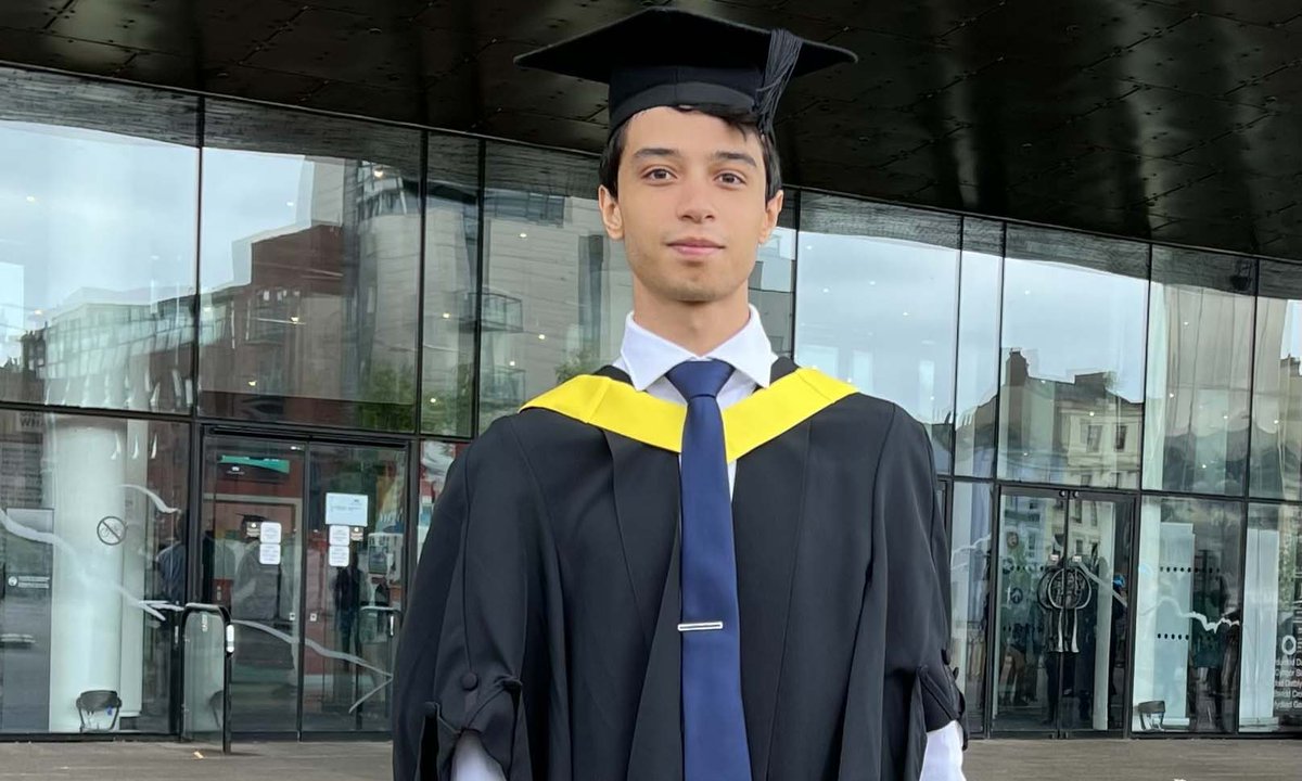 CMetAlumni's tweet photo. Go to the Cardiff Met Blog now to read a new story written by Yazeed who graduated in 2022 with a degree in Computer Science. In the story, Yazeed writes about how much Cardiff Met has meant to him, both throughout his degree and since graduating. https://t.co/JrUZicmxgw https://t.co/YIGlH9Yjfe