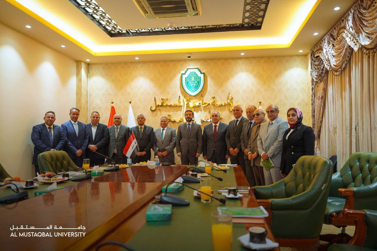 Mus_college's tweet photo. في زيارته الى جامعة المستقبل  وزير التع��يم ال��الي الدكتور نعيم العبودي المحترم  … يشيد بالتطور العمراني والبحثي وعلاقات التعاون الدولي الذي حققته الجامعة ويفتتح عدد من المشاريع  . https://t.co/KubSC8MjLm