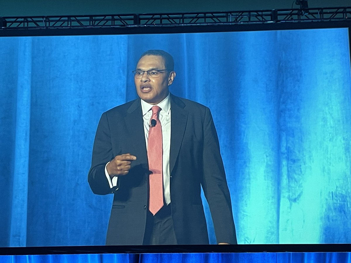 “It is never okay to not lead!” Freeman Hrabowski III closing our national conference with 🔥!!  #NAESP #WeLeadMO