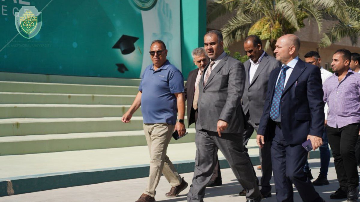 Mus_college's tweet photo. أستقبل الأستاذ الدكتور حسن شاكر مجدي رئيس جامعة المستقبل  السيد مهدي صالح العوادي مدير عام تربية بابل يوم الاثنين الموافق 10/7/2023 والوفد المرافق له وقد اجرى الضيف جولة على المراكز الامتحانية للامتحانات العامة النهائية للدراسة الإعدادية المستضافة في جامعة المستقبل. https://t.co/q9LWzlOmMs