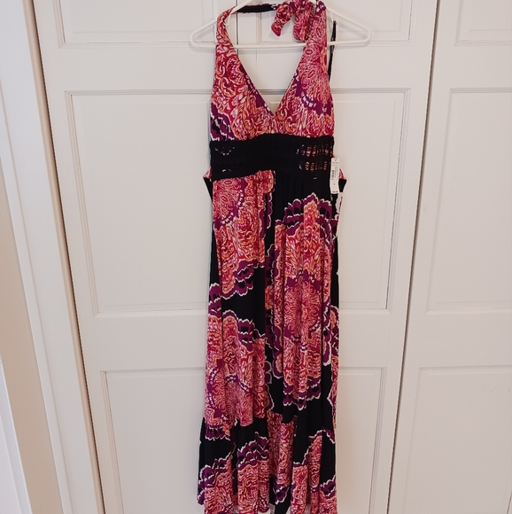 So good I had to share! Check out all the items I'm loving on <a href="/Poshmarkapp/">Poshmark</a> from <a href="/UrsulaScottLLC/">Ursula Scott LLC</a> #poshmark #fashion #style #shopmycloset #poshstyle #bisoubisou: posh.mk/oNBT8vLqnBb