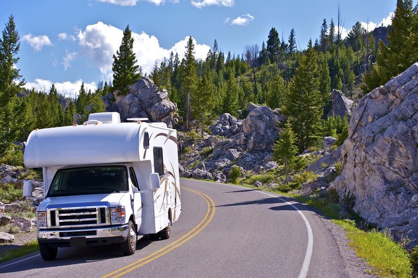 BlueValleyIns's tweet photo. Here are two important tips for staying safe on a curvy road: 1) slow down and 2) pay attention to advisory speed limit signs. #AutoSafety https://t.co/DRuMq9Uh18