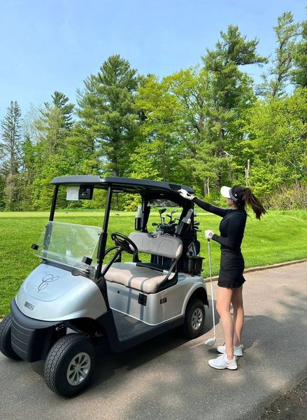 Mary19840722's tweet photo. It's a beautiful day, not too cold, not too hot, moderate weather perfect for a relaxing golf experience!#golfgirl  #leisuremovement https://t.co/gcqg1pjrGo
