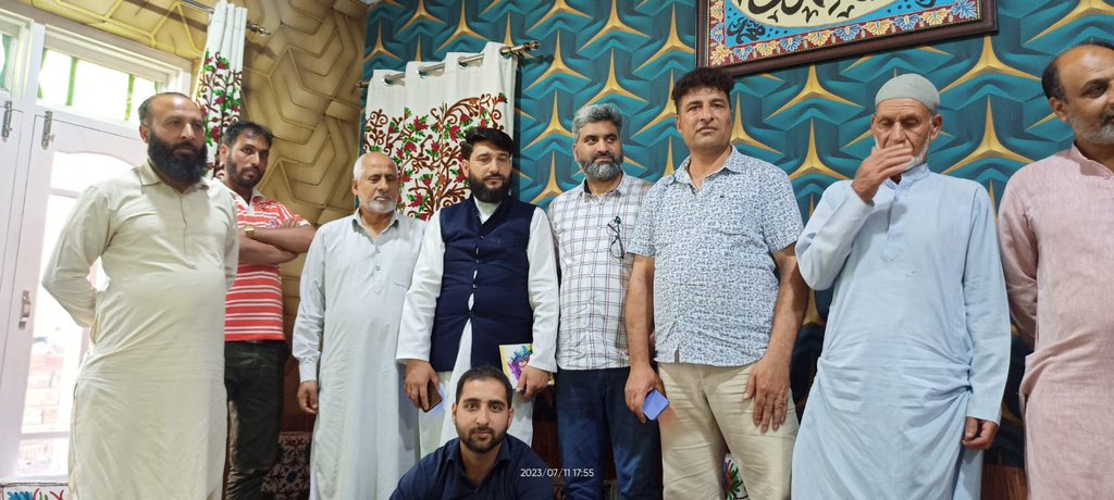 MSaleemParay's tweet photo. Held interactions at Doru and Larkipora where some political activists from different political parties joined our partyfold!
People seeing a ray of hope in Jinab @ghulamnazad sahib.
#WithAzad https://t.co/fZ6BBDWhxQ
