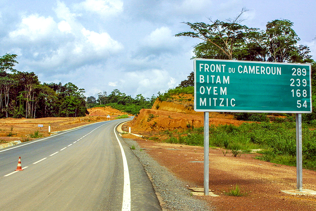 Découvrez en images #oyem la capitale de la province septentoriale du Woleu-Ntem. Avec une agglomération de 80000 ames, c'est la 4e ville la + peuplée du pays après Libreville,Port-Gentil et Franceville.Offrez-vous l'#Afrique en images sur: afrikimages.com/downloads/cate…
#gabon #tourism