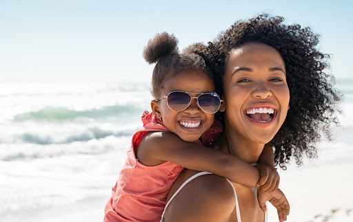 RonCooperDDS's tweet photo. Summer oral health tips include regular brushing &amp; glossing routines, watching sugary drinks and scheduling back-to-school dental visits! Learn more by checking out this helpful article: https://t.co/hfIvR8zikd https://t.co/WjkcMHDvmq