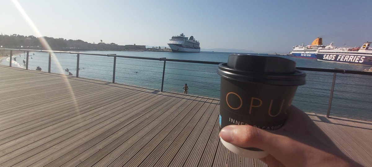 37° heat making up for the fact I'm paying for coffee rather than getting it on the Pret subscription 😂