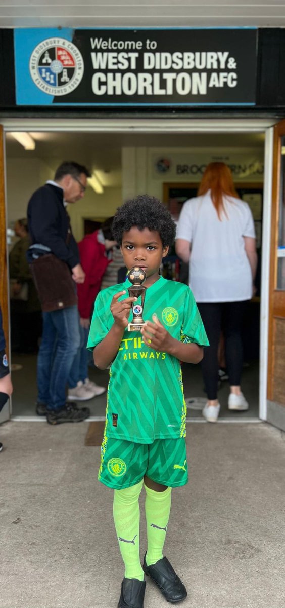 SNakande's tweet photo. My lord, bless my boy, the rock-solid defender for West Didsbury and Chorlton FC in upcoming the 2023/2024 Under 8 season! Alhamdullilahi for soccer skill and pretraining ⚽️ 💪💨 #DefenderPower #SpeedDemon https://t.co/oa5c7X1k4s