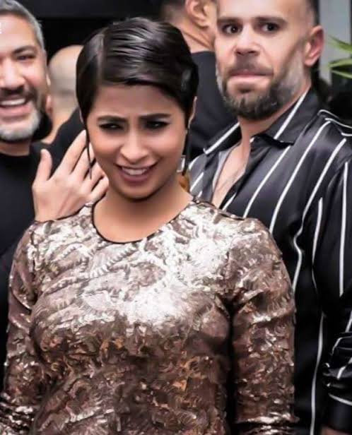 قررت اتفرج على مسلسل #حضرة_العمدة 
ده شكلي طول ما انا باتفرج