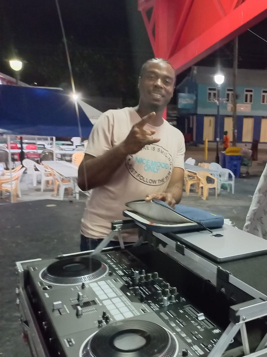 dj mascot tweet media